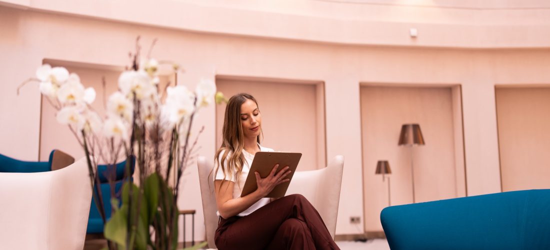 Maëva Comby, praticienne TCC, accompagnement des entrepreneurs à Lyon et en ligne